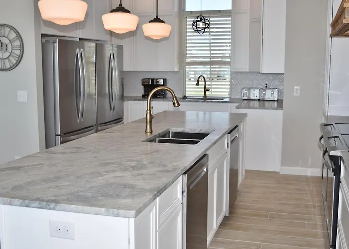 Miltys Martini By Gsvr - Luxurious Beachfront Retreat With New Porches & Pool - Free Activities And Golf * Gulf Shores