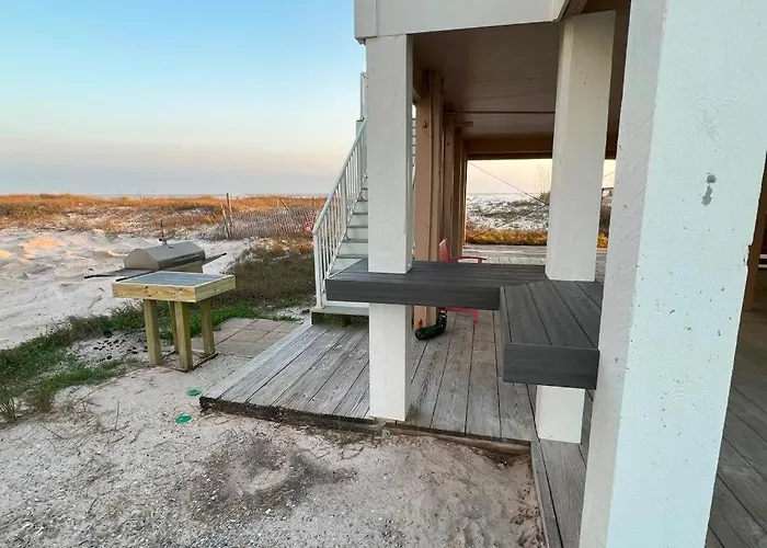 Miltys Martini By Gsvr - Luxurious Beachfront Retreat With New Porches & Pool - Free Activities And Golf Holiday home Gulf Shores