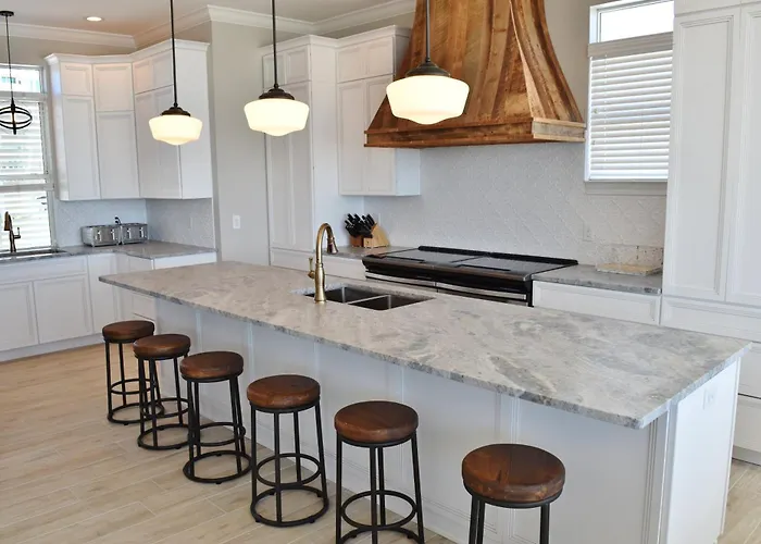 Holiday home Miltys Martini By Gsvr - Luxurious Beachfront Retreat With New Porches & Pool - Free Activities And Golf